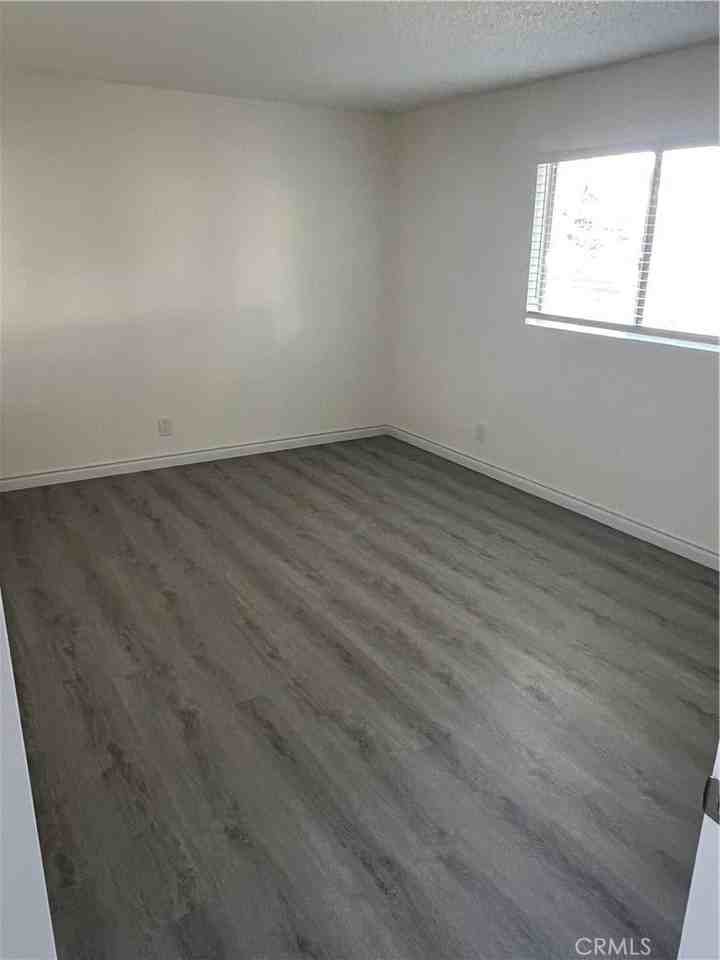 662 N Gordon St #A - Photo 7 of 14