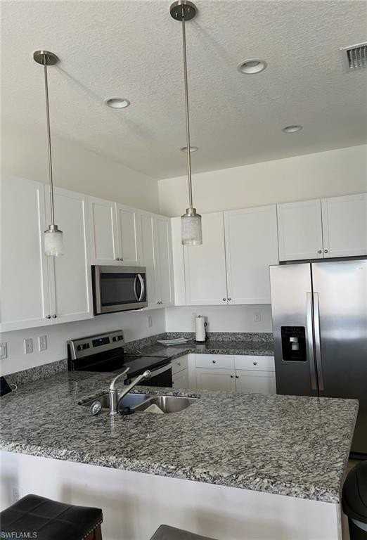 5474 Cassidy Ln - Photo 4 of 31