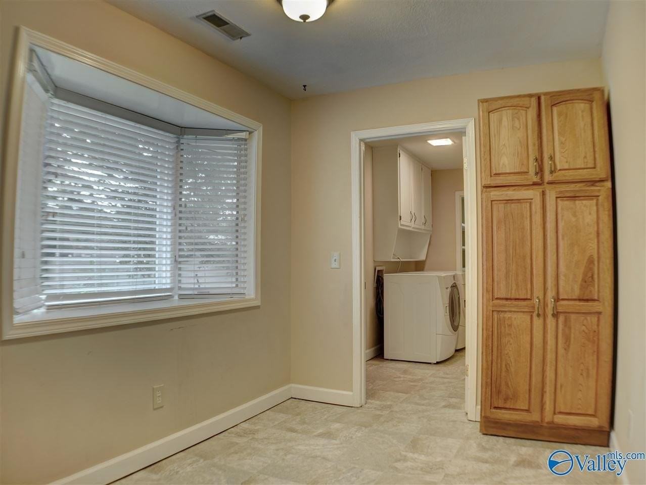 2503 Wynterhall Rd Se - Photo 7 of 17