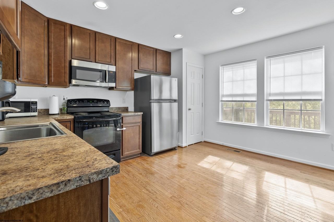 128 Birds Eye View Dr - Photo 4 of 18