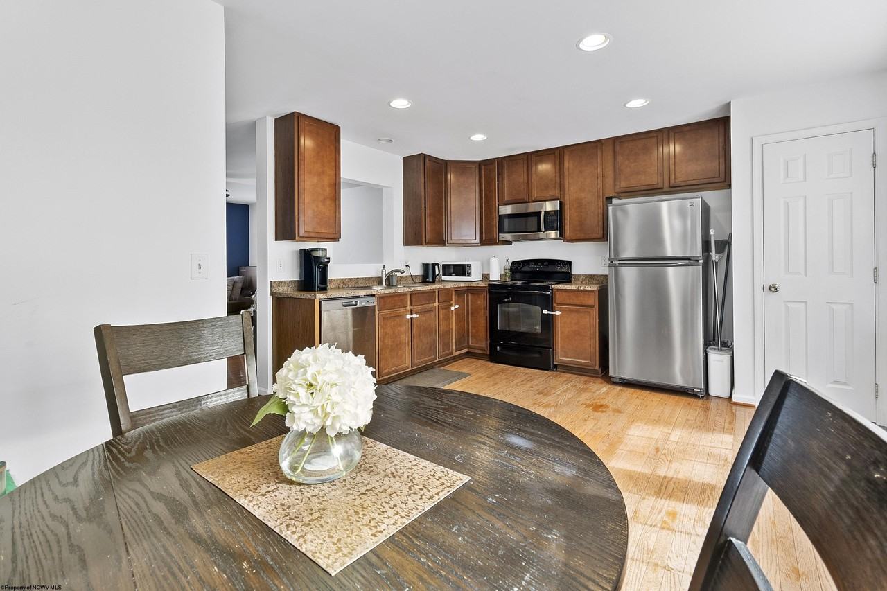 128 Birds Eye View Dr - Photo 6 of 18