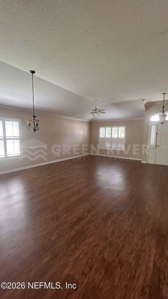 2522 Willow Creek Dr - Photo 2 of 30