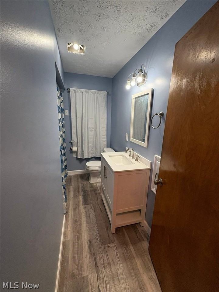 509 W 24th St - Photo 4 of 9