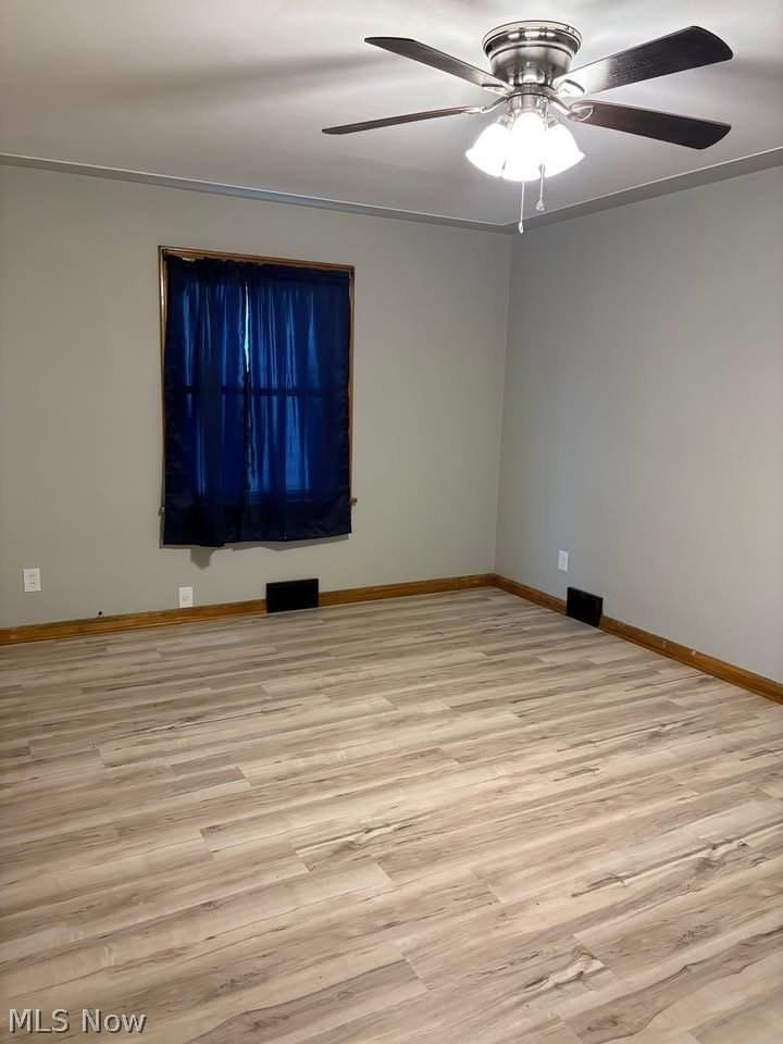 509 W 24th St - Photo 5 of 9