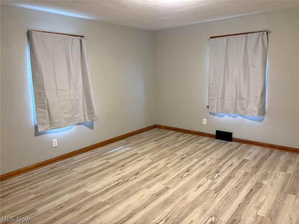 509 W 24th St - Photo 6 of 9