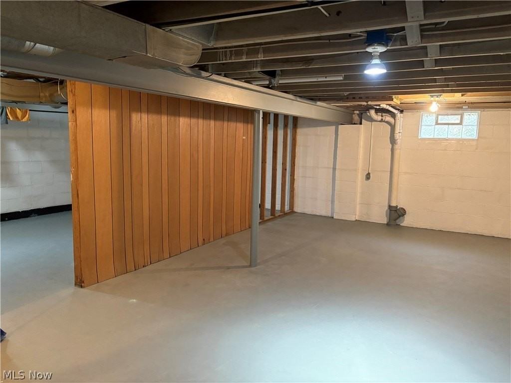 509 W 24th St - Photo 7 of 9