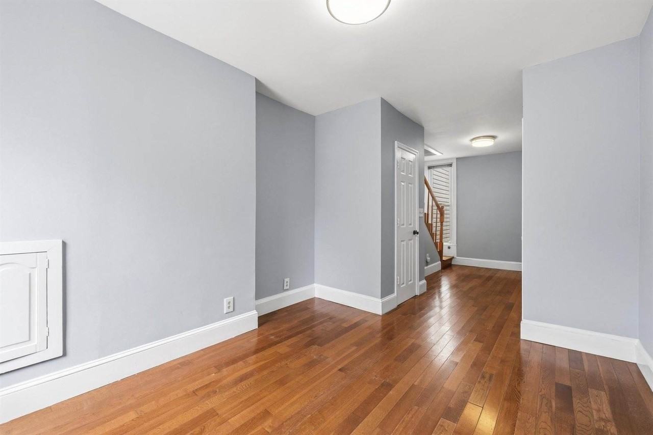 925 8th St Ne - Photo 3 of 18