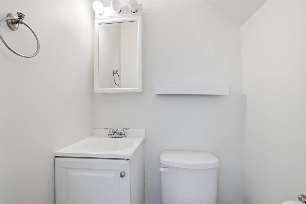 925 8th St Ne - Photo 6 of 18