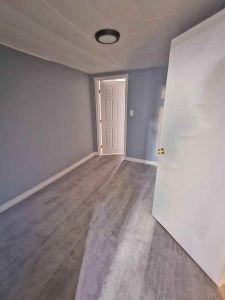 52 Benkard Ave - Photo 6 of 8