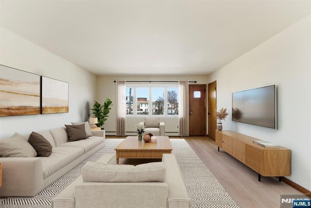 370 Henry St Apt 2 #Apt 2