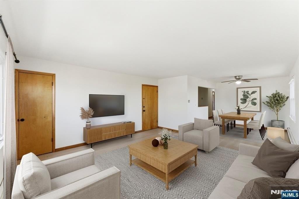 370 Henry St Apt 2 - Photo 3 of 23