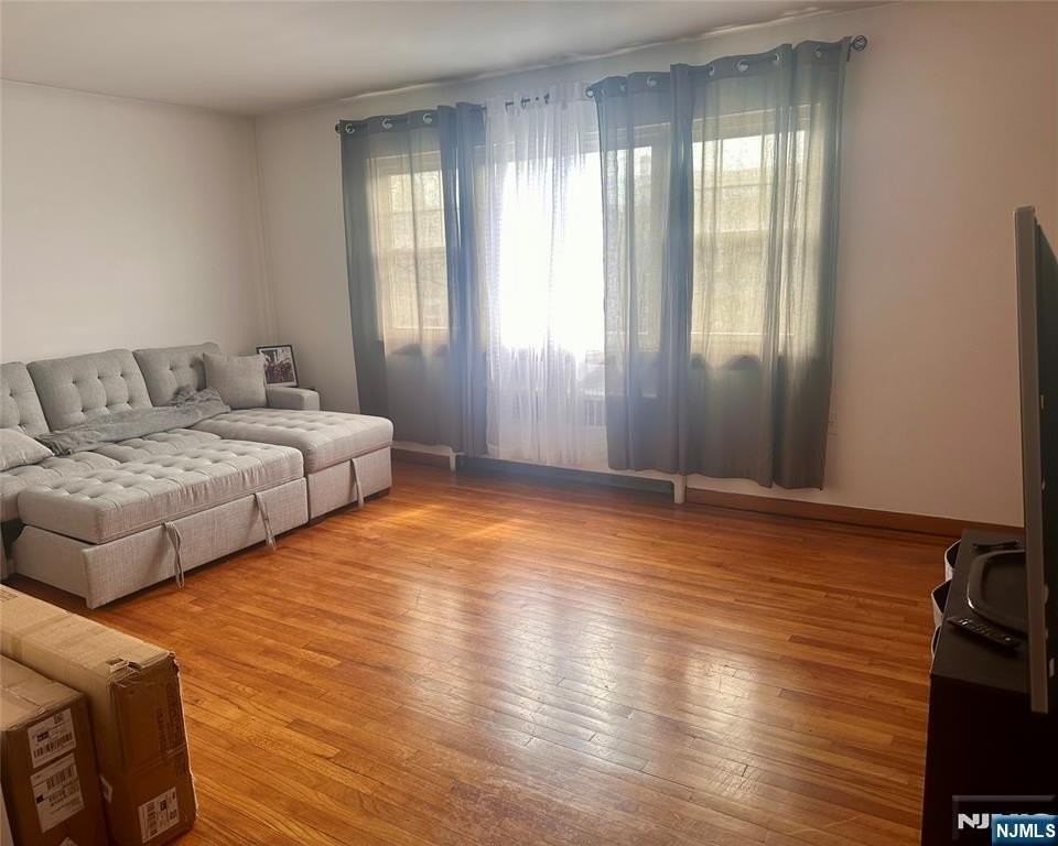 237 Riverview Pl - Photo 2 of 11