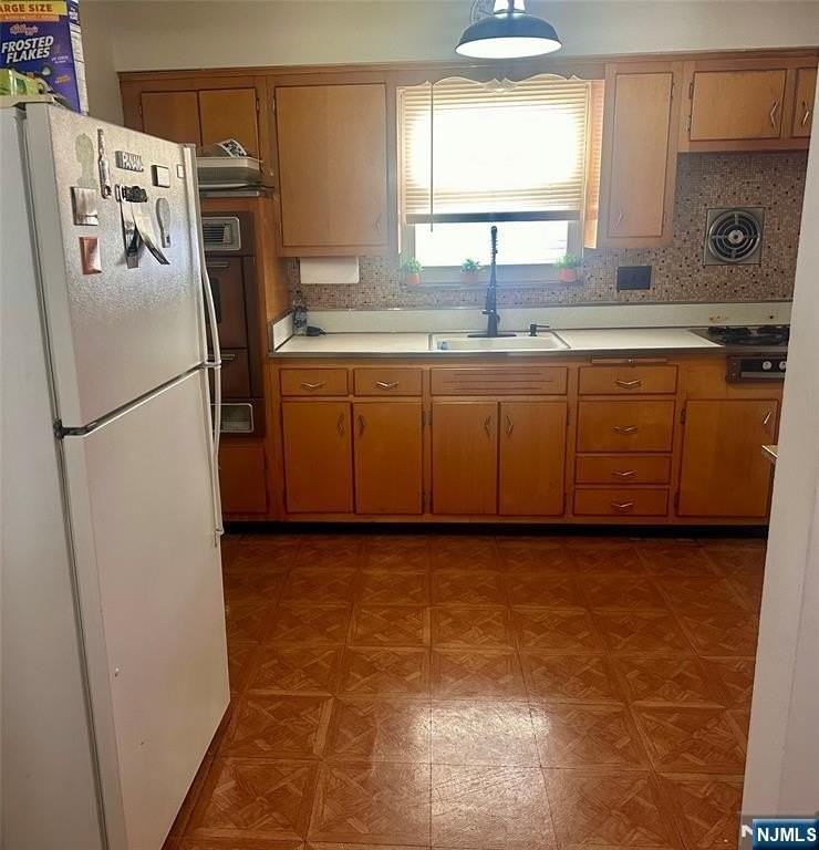 237 Riverview Pl - Photo 6 of 11