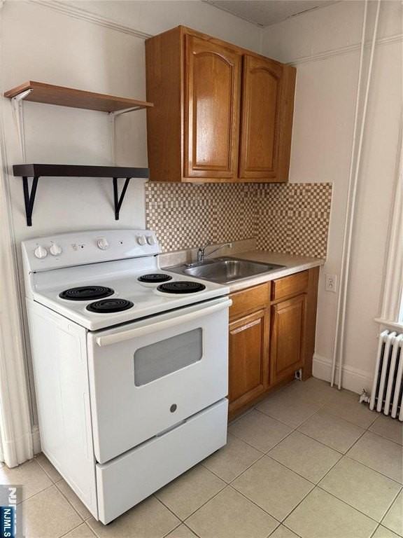 1650 John St - Photo 2 of 6