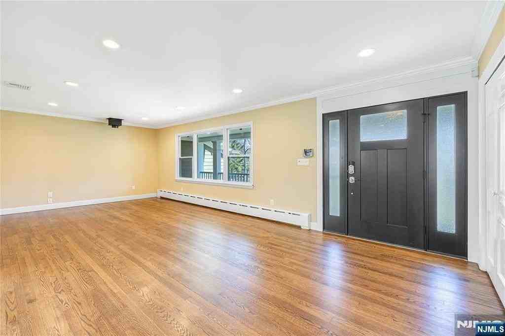 886 High Mountain Rd - Photo 5 of 31