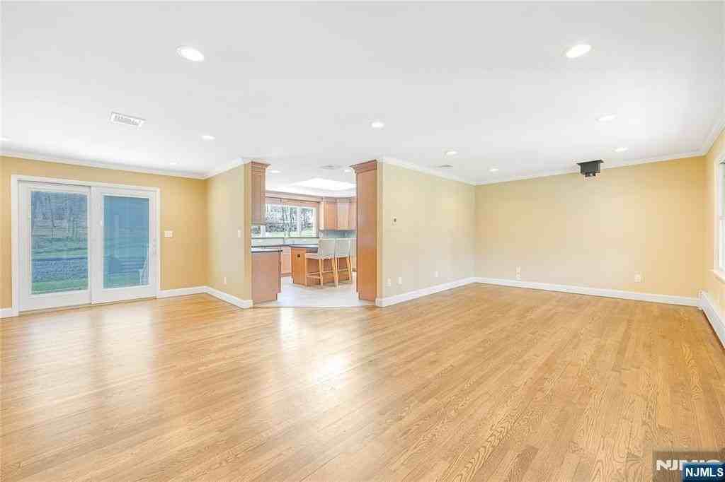 886 High Mountain Rd - Photo 6 of 31