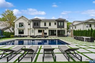 44 Floral Ter - Photo 1 of 1