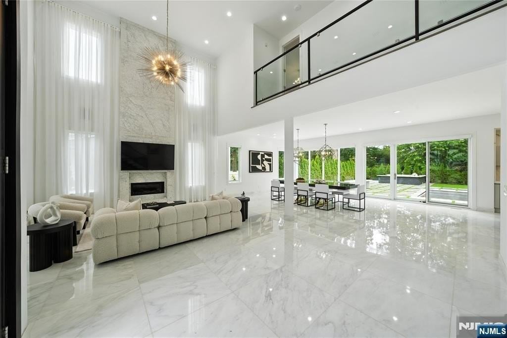 44 Floral Ter - Photo 6 of 49