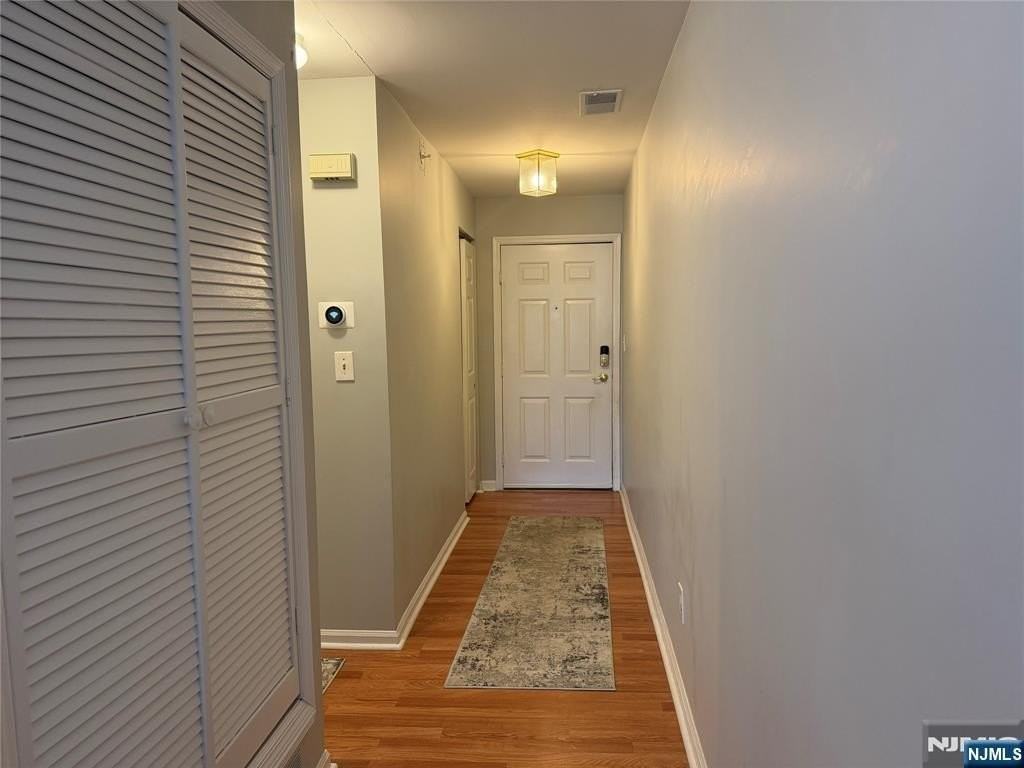 2308 Hemingway Ln - Photo 4 of 16