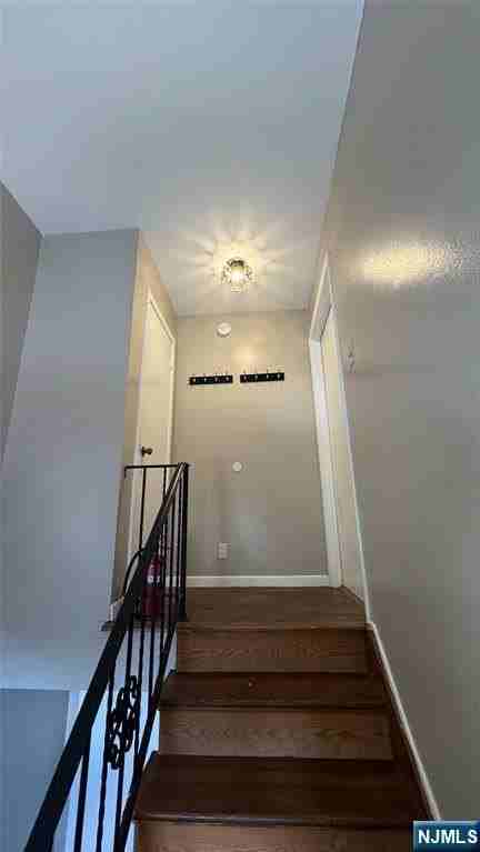 85 Eastern Way - Photo 2 of 23