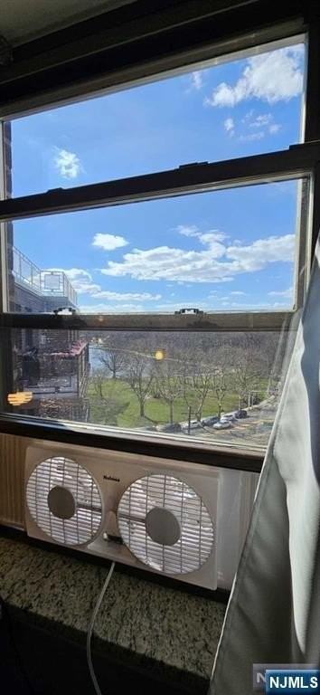 8800 Boulevard E - Photo 5 of 32