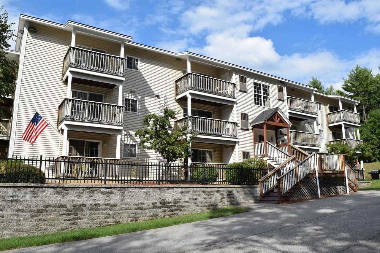 99 Mammoth Rd #11 - Photo 2 of 40