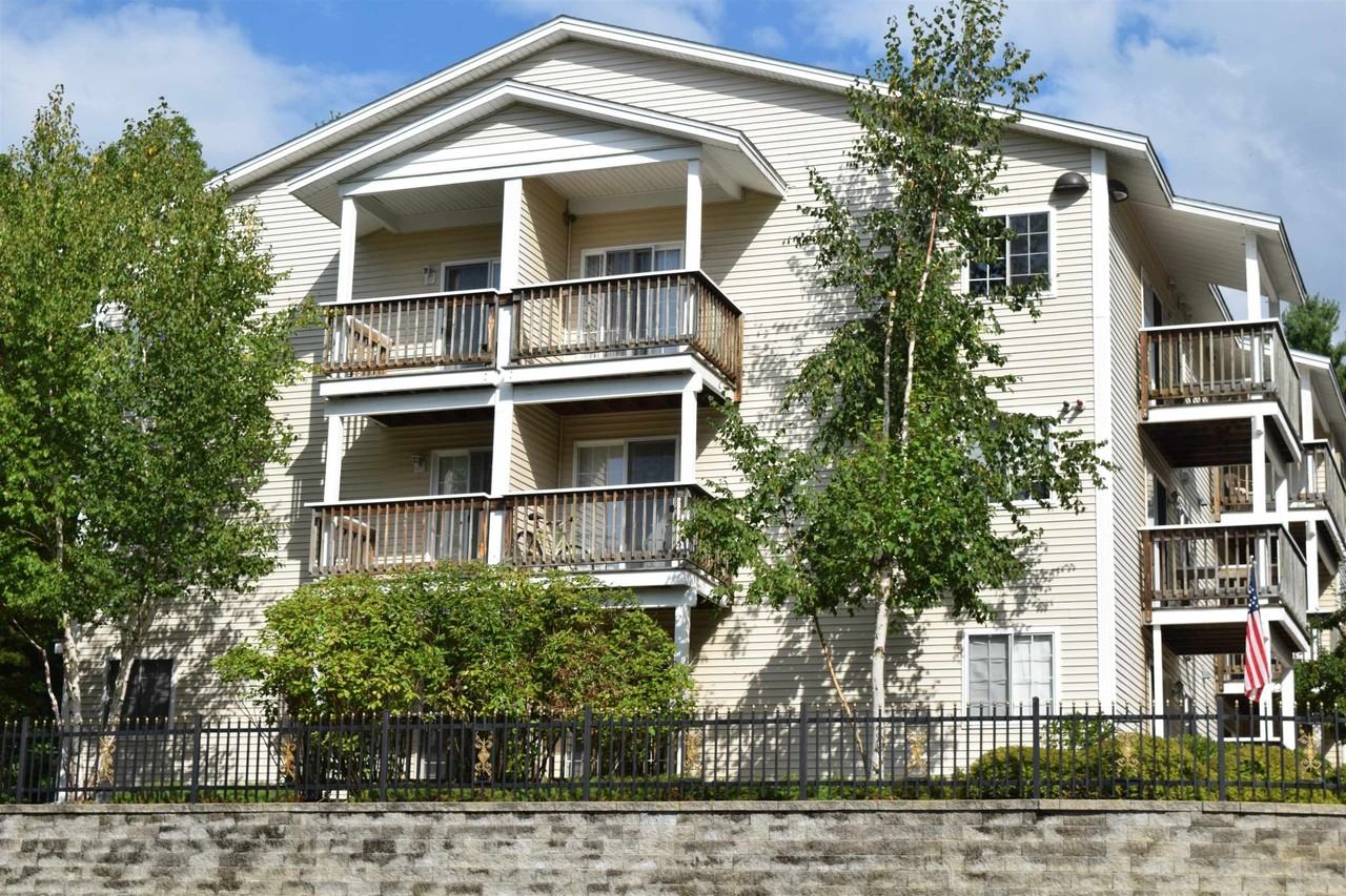 99 Mammoth Rd #11 - Photo 3 of 40