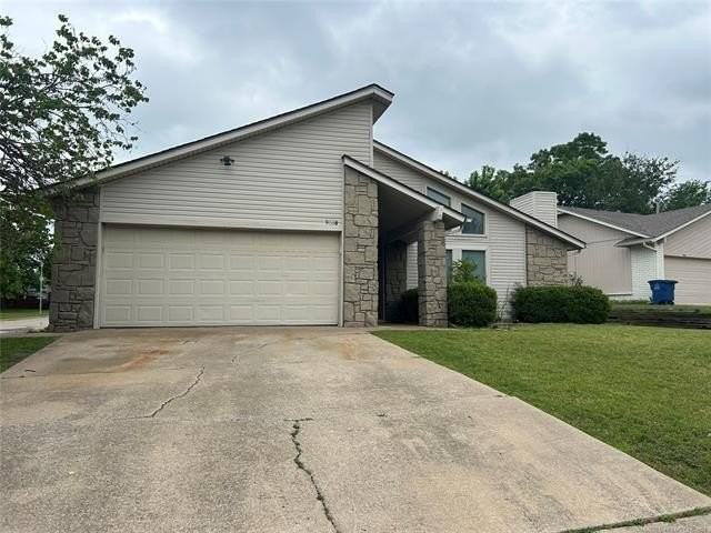 9058 E 94th St - Photo 2 of 21