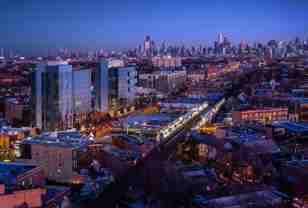 2733 W Belden Ave - Photo 1 of 1