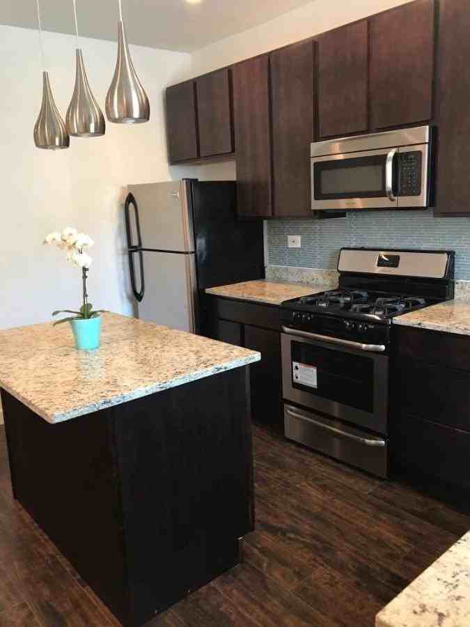 3943 W Addison St - Photo 2 of 8