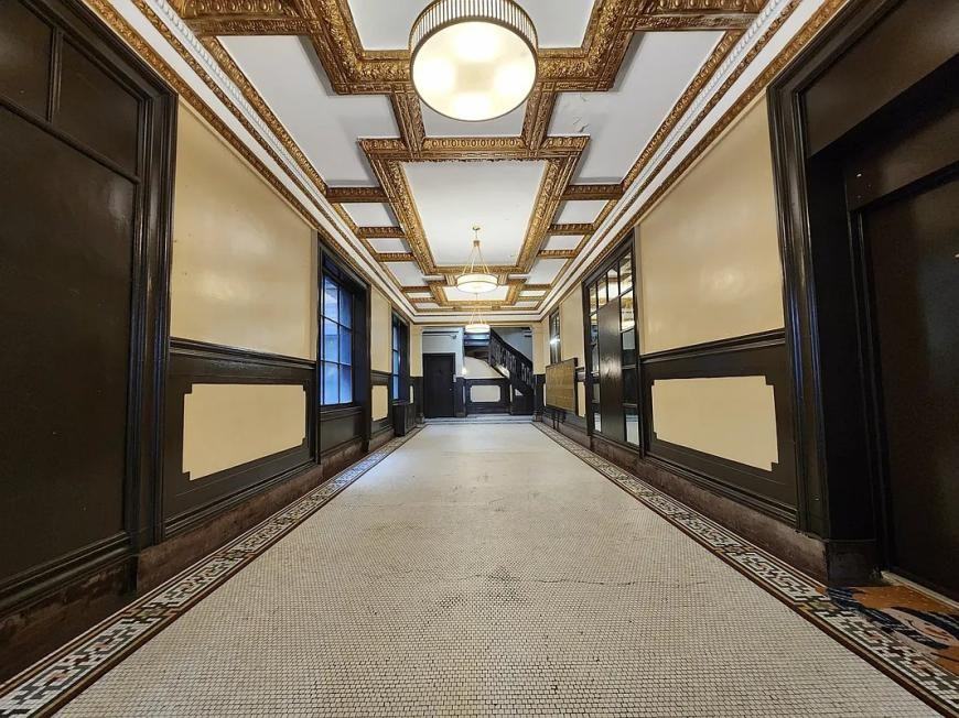 4240 Broadway - Photo 5 of 5