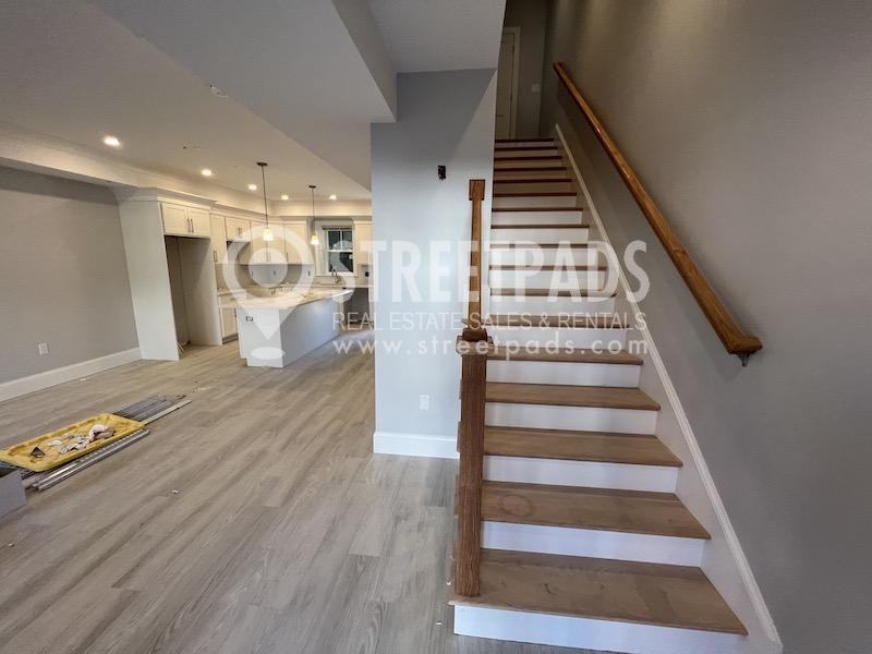 2 Oakland St - Photo 6 of 10