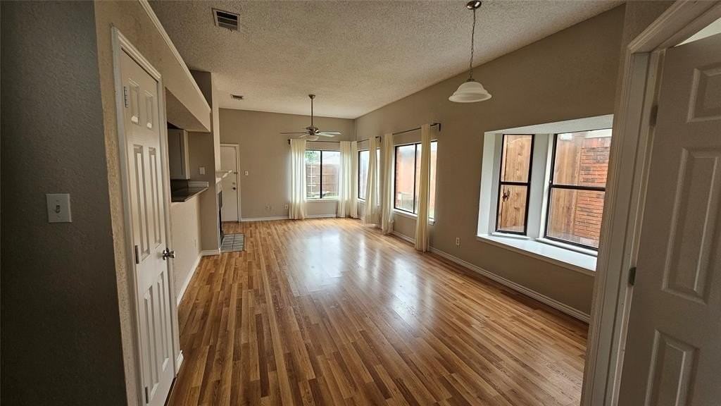 516 Lookout Mountain Trl - Photo 2 of 8