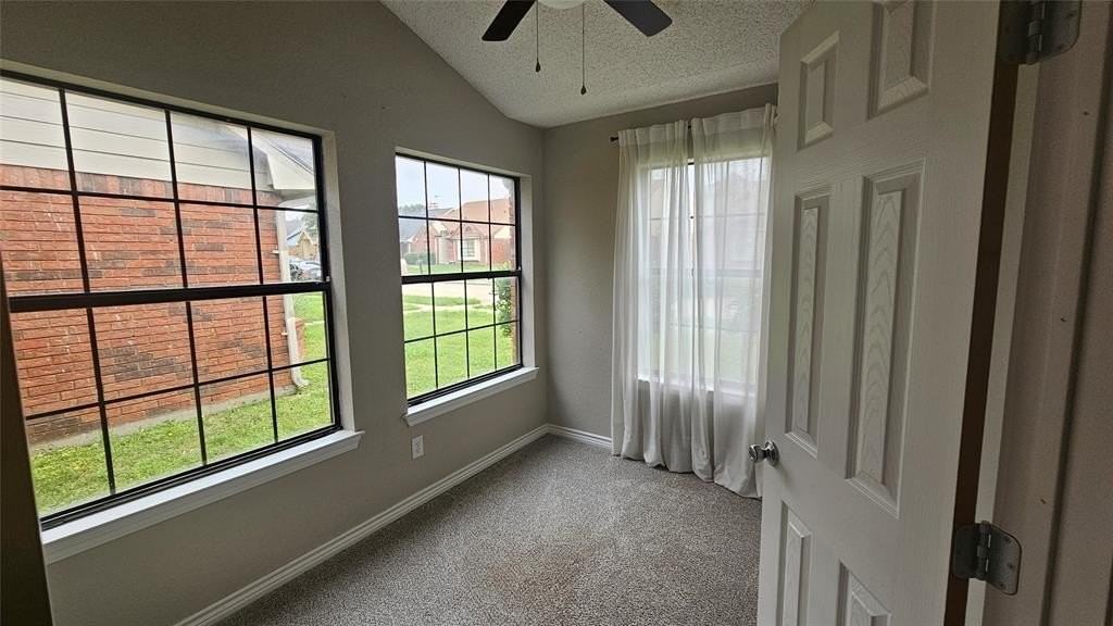 516 Lookout Mountain Trl - Photo 3 of 8