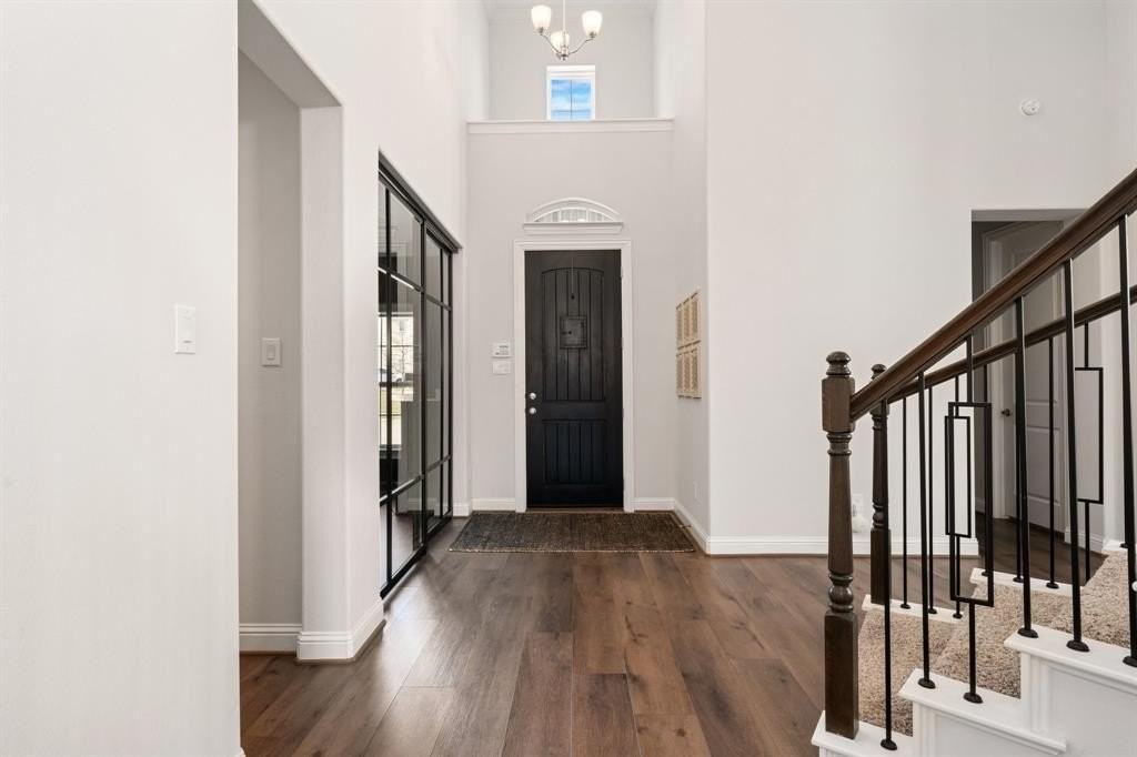 4602 Lorion Dr - Photo 3 of 40