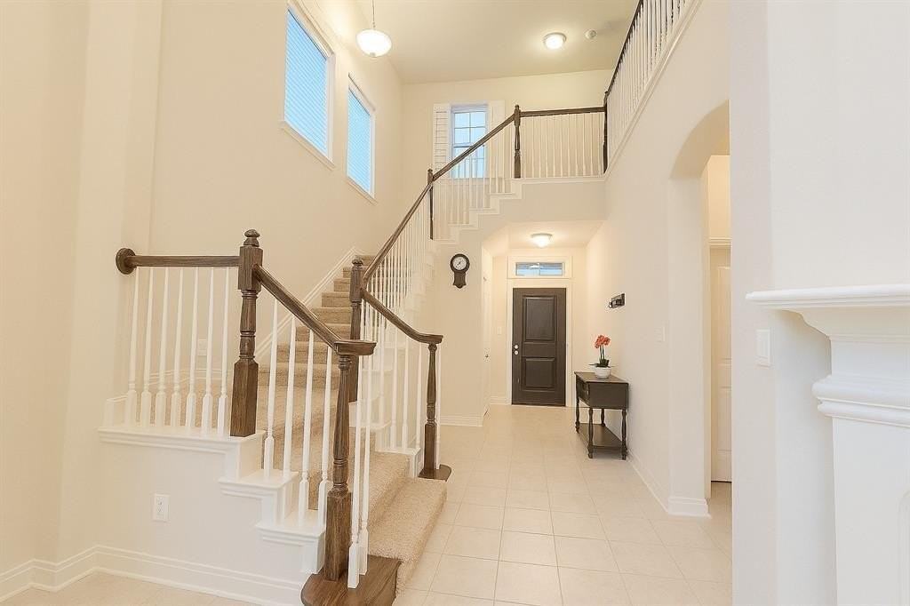 6687 Deleon St - Photo 3 of 14