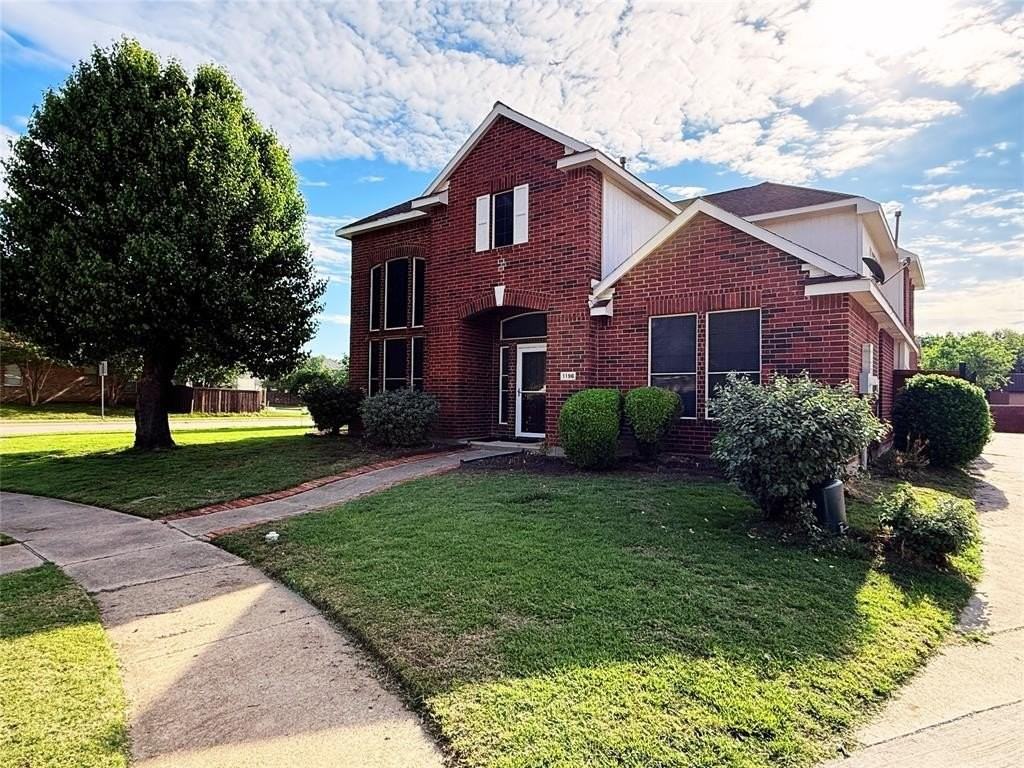 1196 Winnipeg Dr - Photo 2 of 32