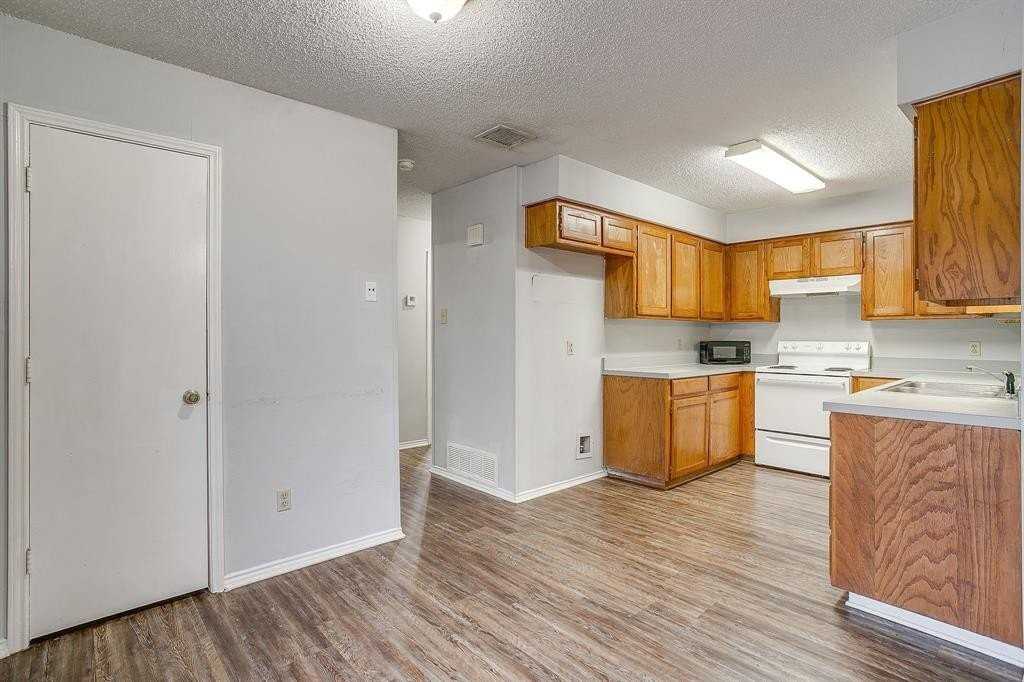 926 Irene St - Photo 7 of 20