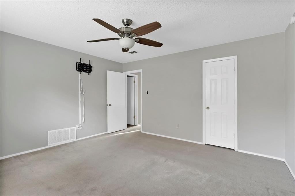 6104 Kelly Elliott Rd - Photo 6 of 25