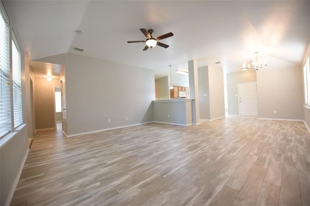 421 Stanley Falls Dr - Photo 4 of 28