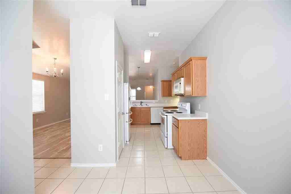 421 Stanley Falls Dr - Photo 6 of 28