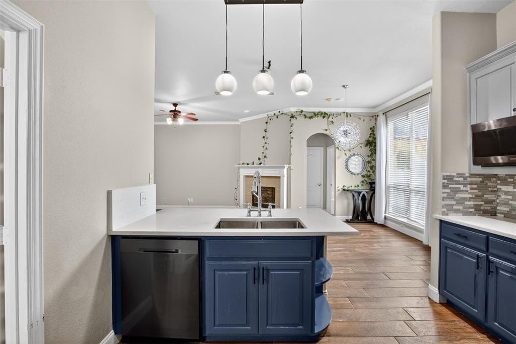 8208 Riversprings Dr - Photo 6 of 26