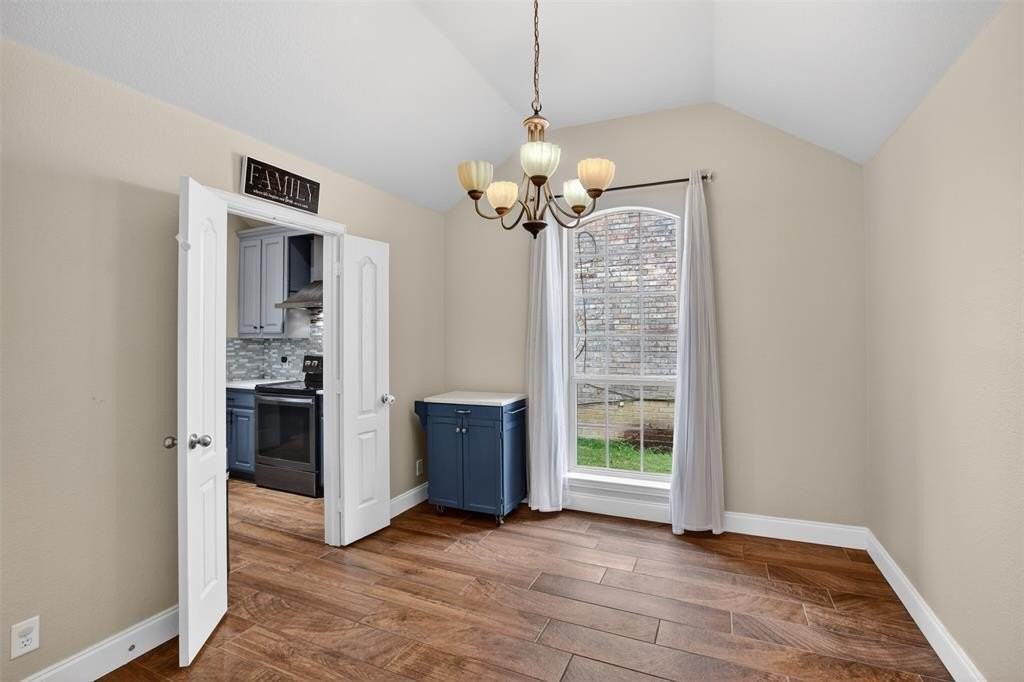 8208 Riversprings Dr - Photo 7 of 26