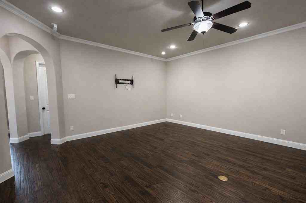 526 Evergreen Dr - Photo 3 of 24