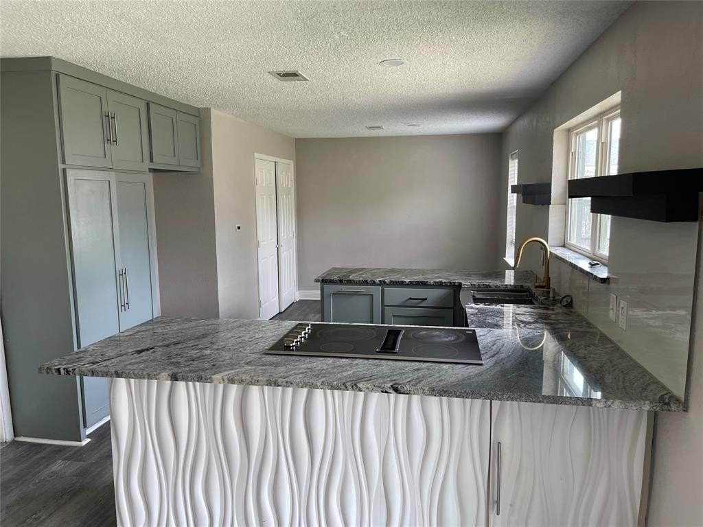 3817 Bremerton St - Photo 4 of 8