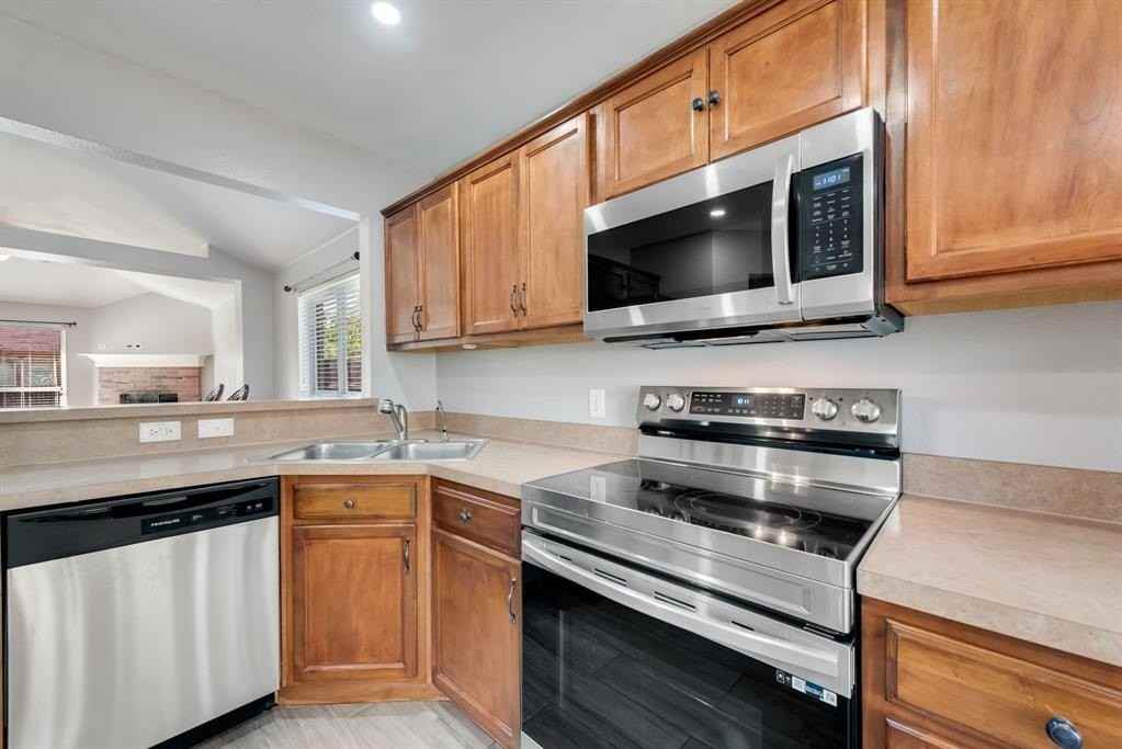 784 Tranquility Ln - Photo 5 of 22