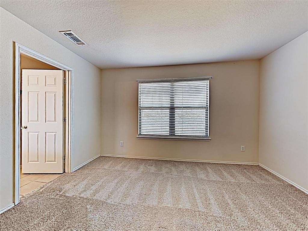 5117 Meridian Ln - Photo 5 of 12