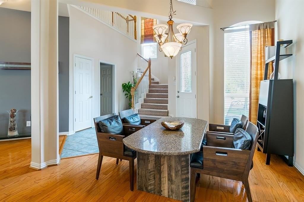 7712 Brookview Ct - Photo 3 of 25