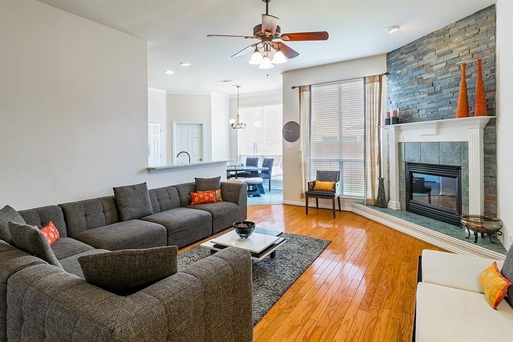 7712 Brookview Ct - Photo 7 of 25