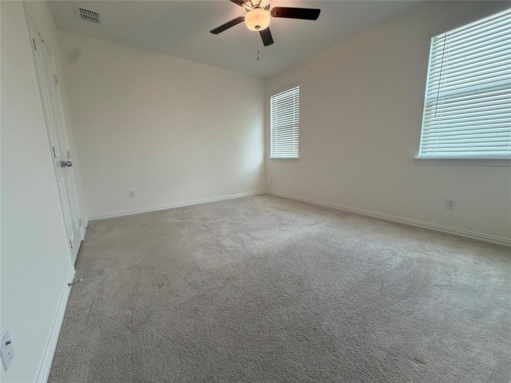 2412 Bold Venture Dr - Photo 5 of 15